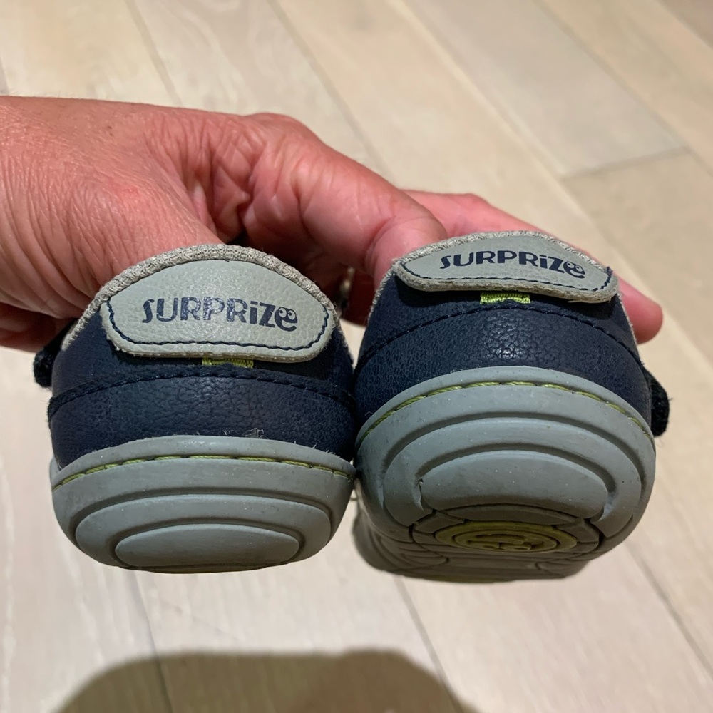Toddler sneakers - Picture 2 of 4
